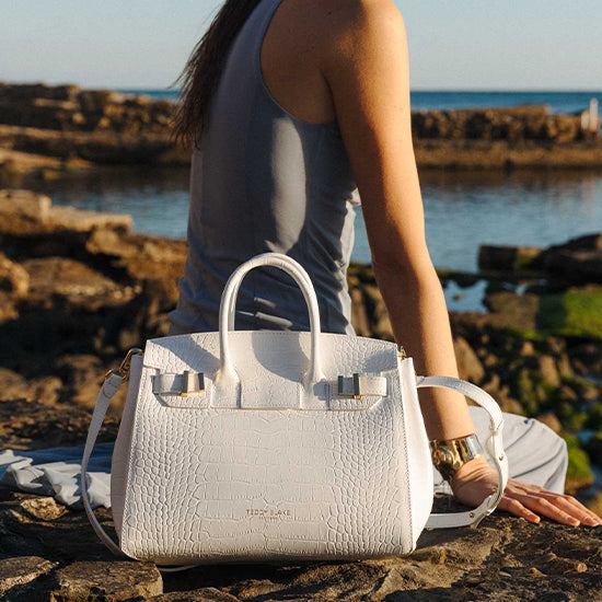 Gigi Croco  11" - White